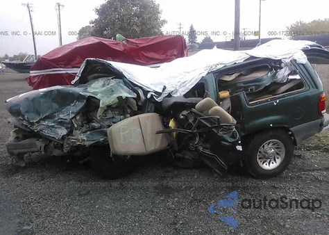 1999 Ford Explorer из США, поврежденный, VIN 1FMDU34E0XZA89681